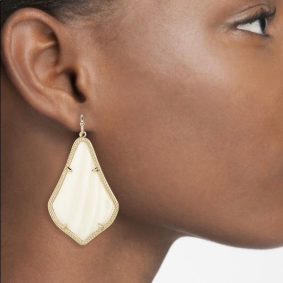 Kendra Scott Earrings - Picture 2 of 2
